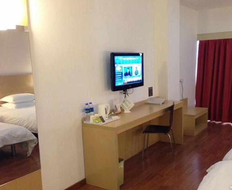 Ibis Nantong Qingnian Hotel Bagian luar foto