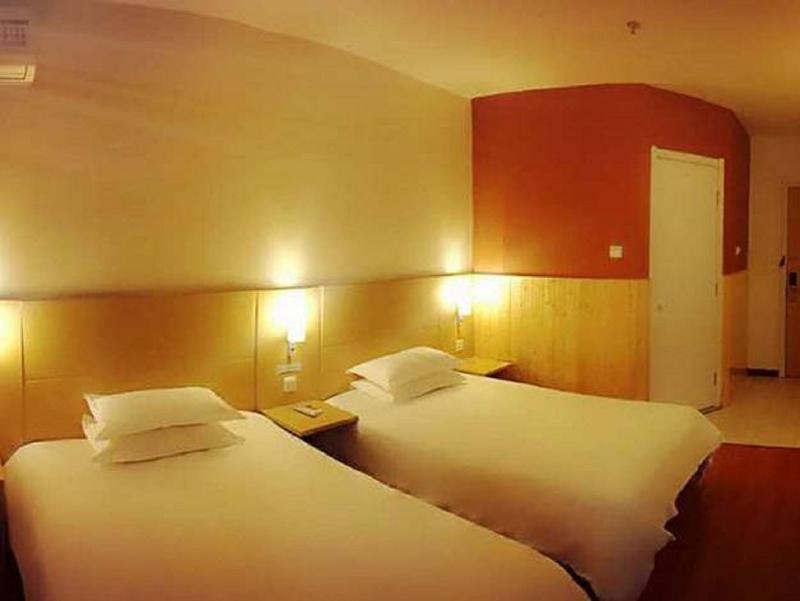 Ibis Nantong Qingnian Hotel Bagian luar foto