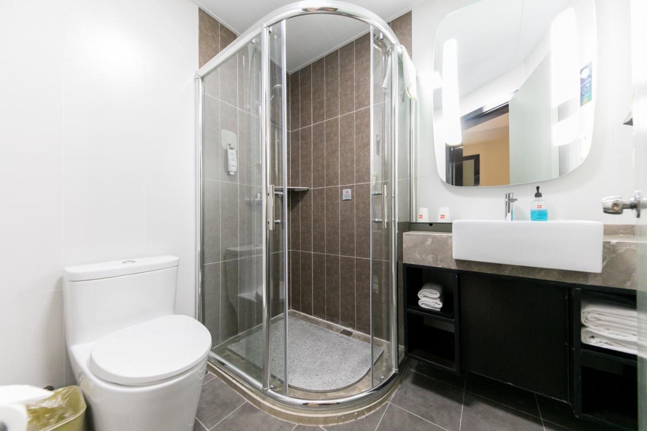 Ibis Nantong Qingnian Hotel Bagian luar foto