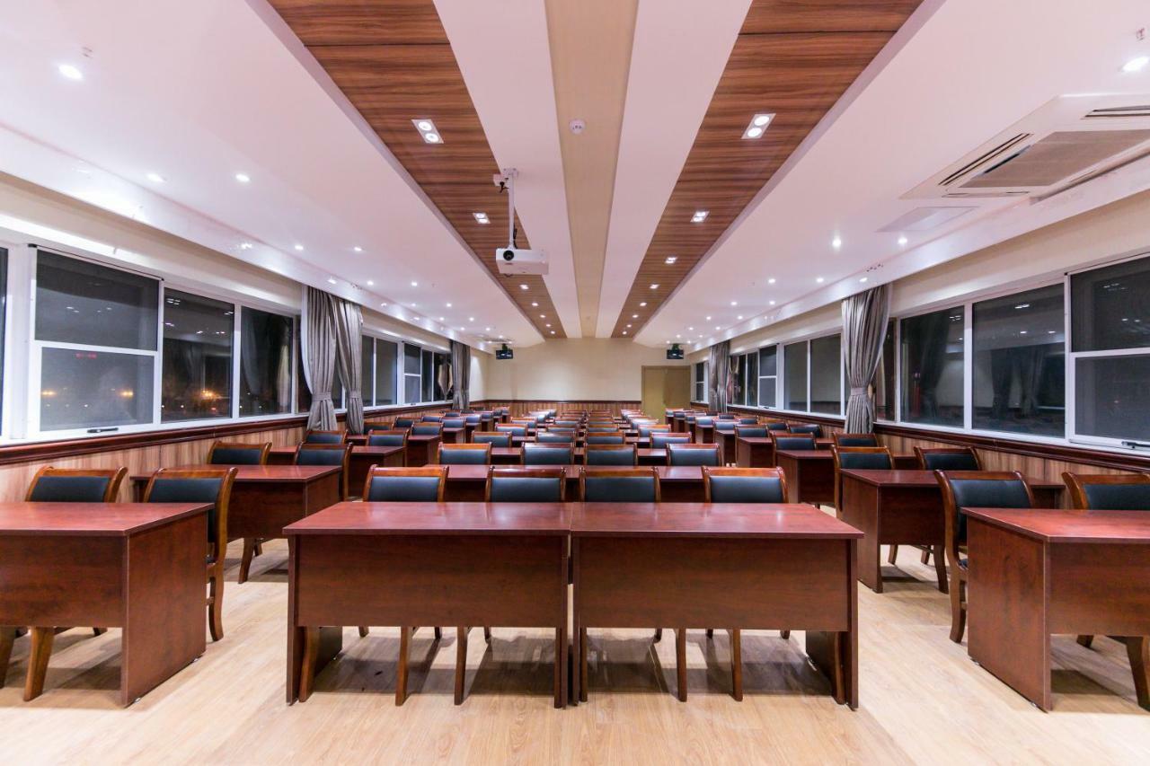 Ibis Nantong Qingnian Hotel Bagian luar foto
