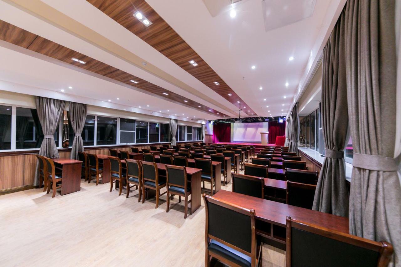 Ibis Nantong Qingnian Hotel Bagian luar foto